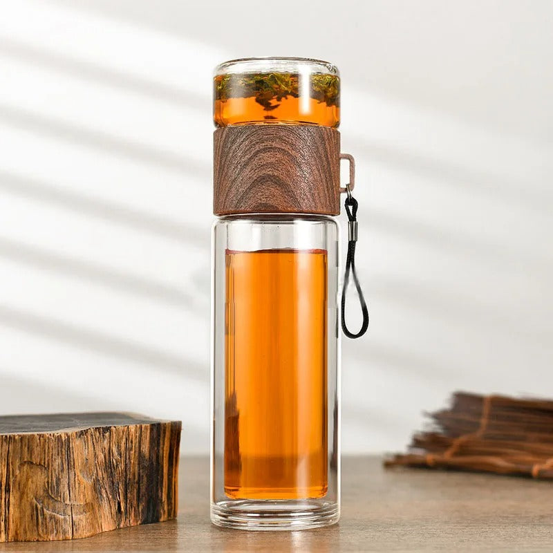 Thermobecher mit Teefilter – Glas & Holz – Doppelwandig – 500 ml – ClearTherm | Brehn