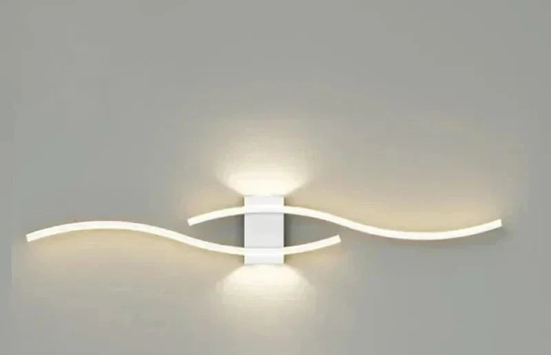 Moderne LED Wandleuchte – Wellenförmiges Design, Minimalistischer Stil | Brehn