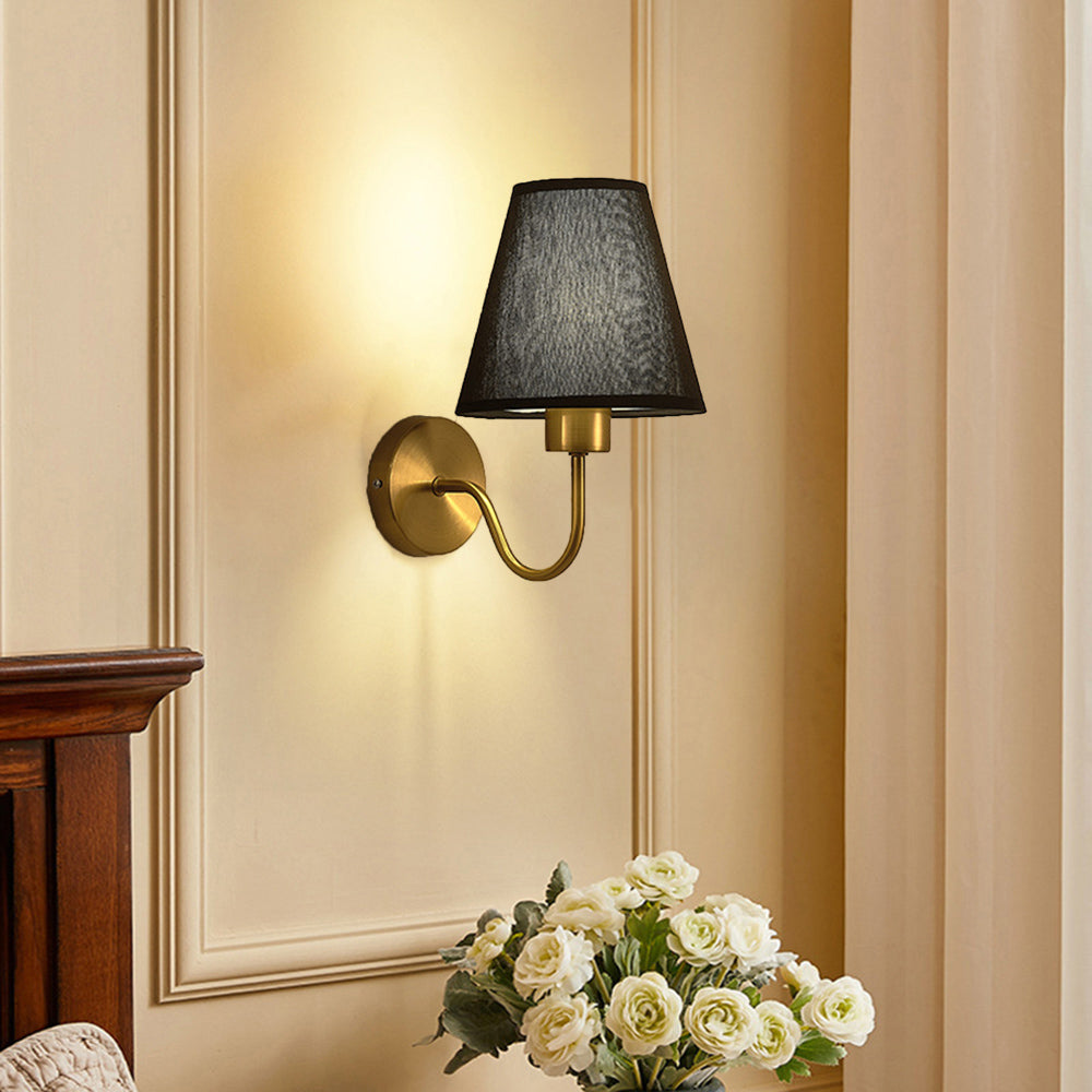 Elegante Wandleuchte aus Stoff für Vintage-Interieur – Stilvolle Beleuchtung für Wohnzimmer und Schlafzimmer | Brehn