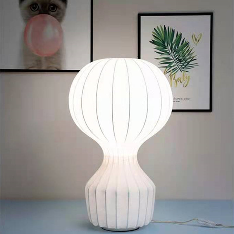Deko Ballon Tischlampe – Elegante LED Lampe für Wohnzimmer und Schlafzimmer | Brehn