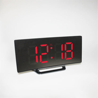 CurveTime Digitaler Wecker – Kompakter Wecker mit gekrümmtem Display und modernem Design | Brehn