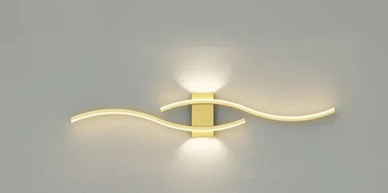 Moderne LED Wandleuchte – Wellenförmiges Design, Minimalistischer Stil | Brehn