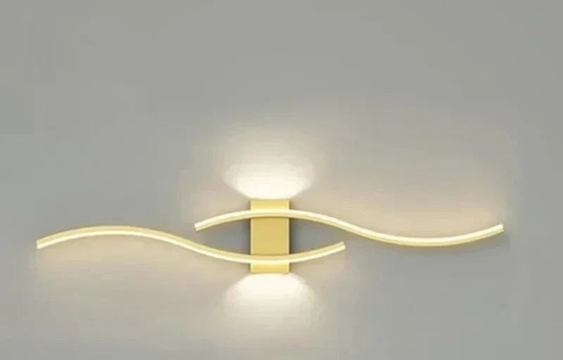 Moderne LED Wandleuchte – Wellenförmiges Design, Minimalistischer Stil | Brehn
