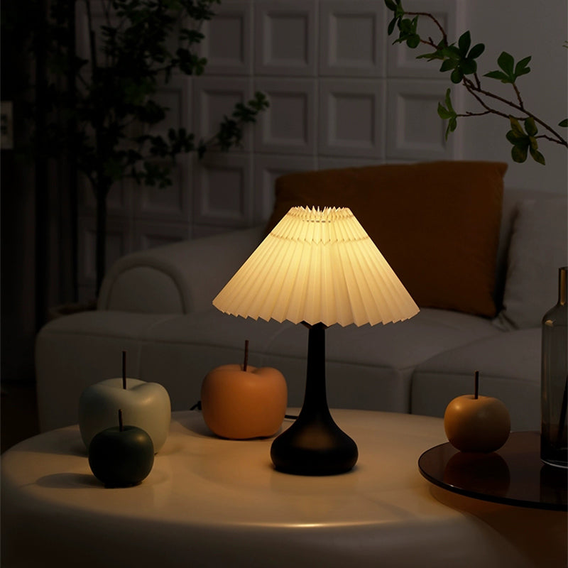 Nordic Faltlampe mit LED-Licht – Moderne dekorative Tischlampe für Wohn- und Schlafzimmer | Brehn