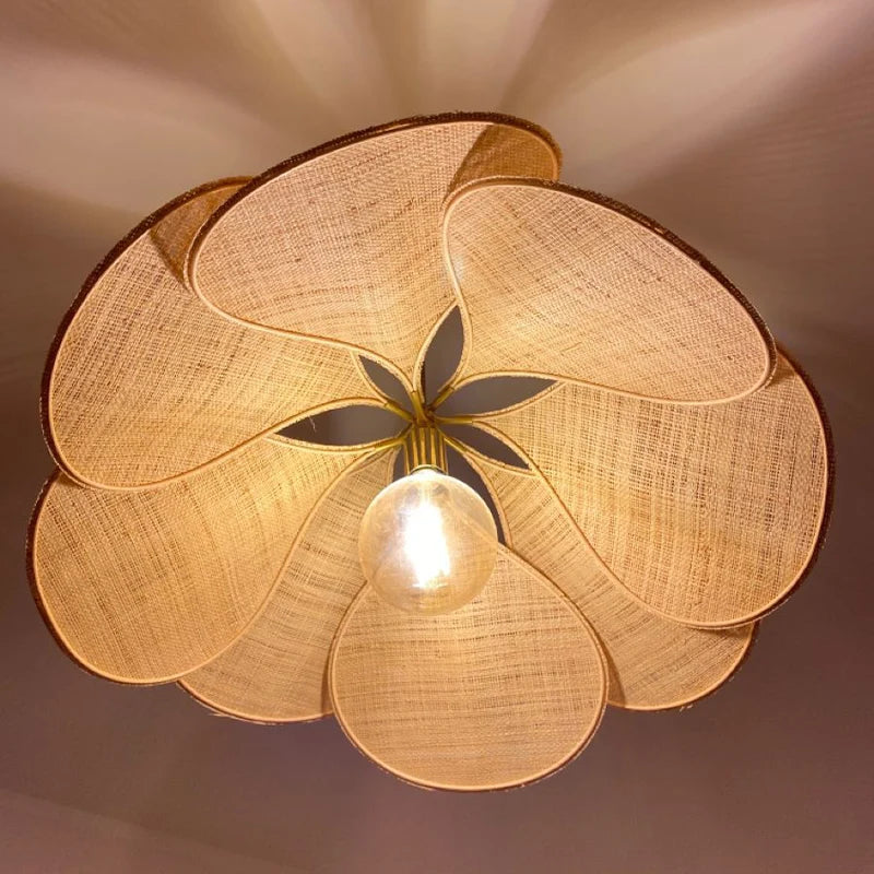 Stylische blumenförmige Pendelleuchte - Petalume | Brehn