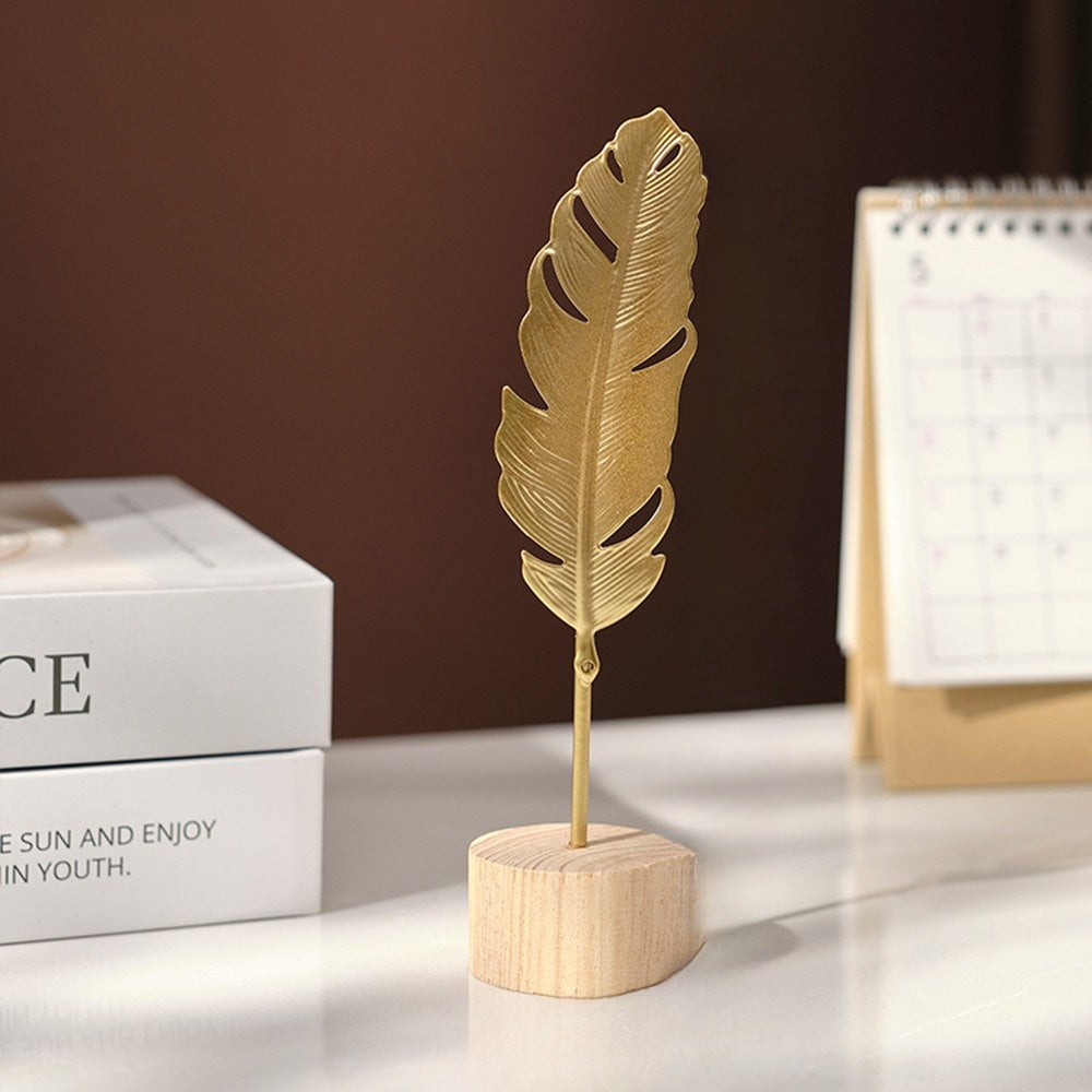 Brehn | Ginkgo-Blatt-Dekoration in minimalistischer Ausführung