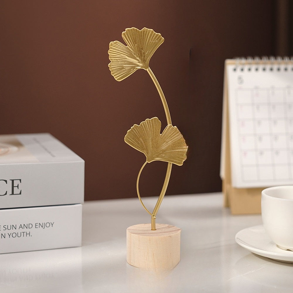 Brehn | Ginkgo-Blatt-Dekoration in minimalistischer Ausführung