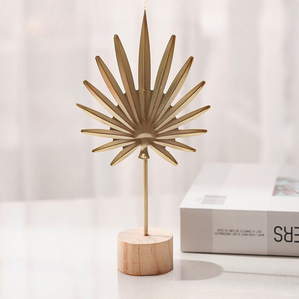 Brehn | Ginkgo-Blatt-Dekoration in minimalistischer Ausführung