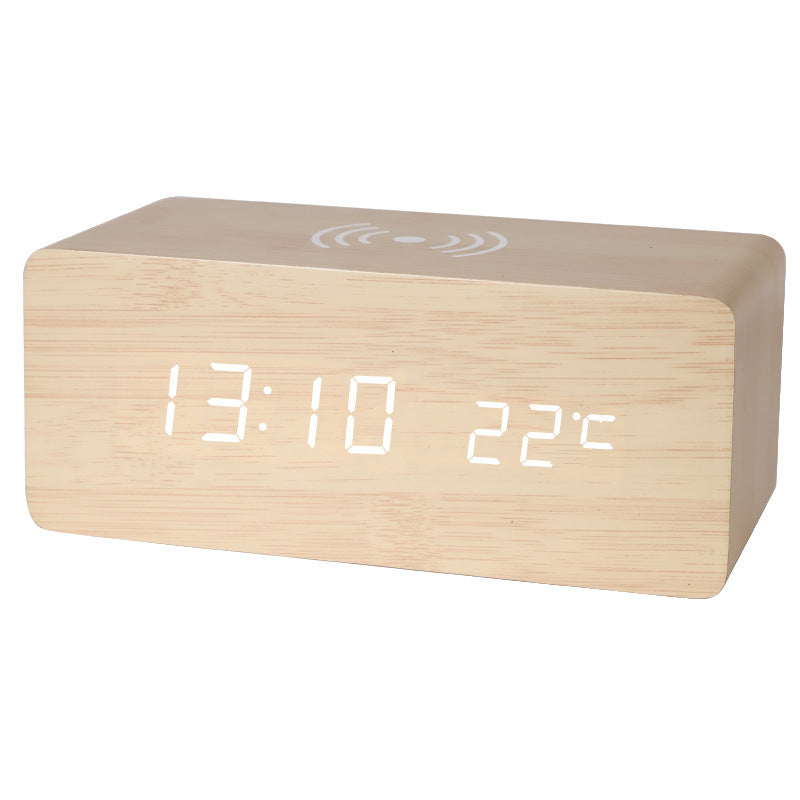 LED-Wecker mit digitaler Anzeige und Holzdesign