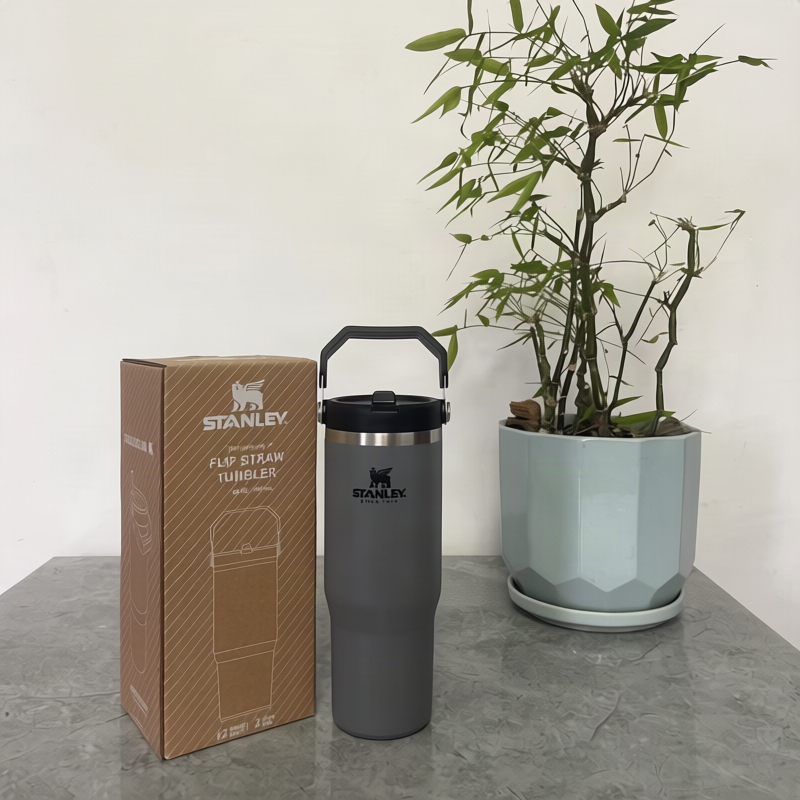 Isolierbecher 870 ml mit Strohhalm und Deckel