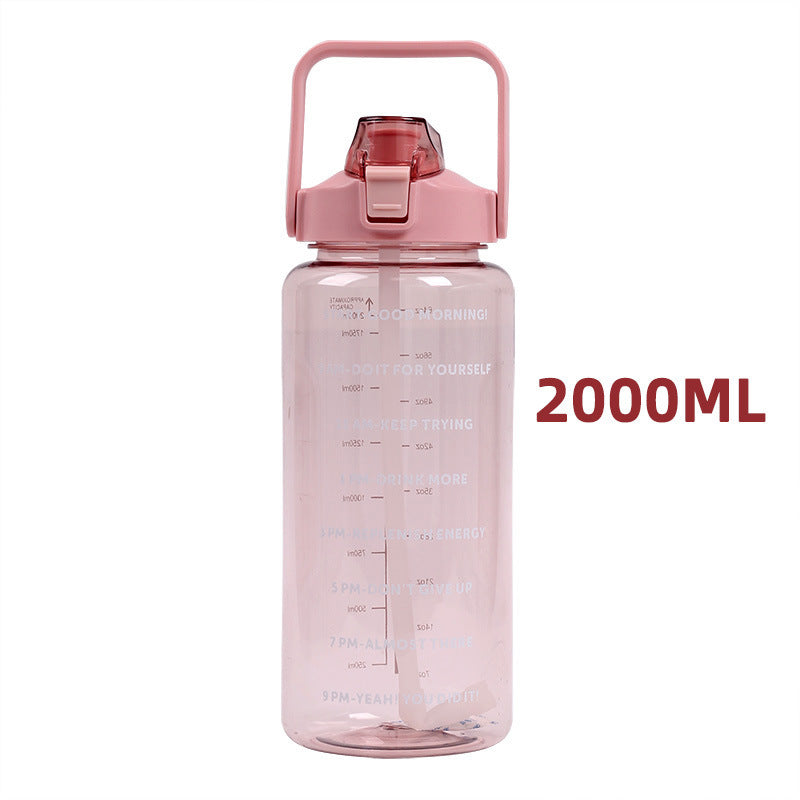 Sporttrinkflasche 2 L mit Skala und Strohhalm