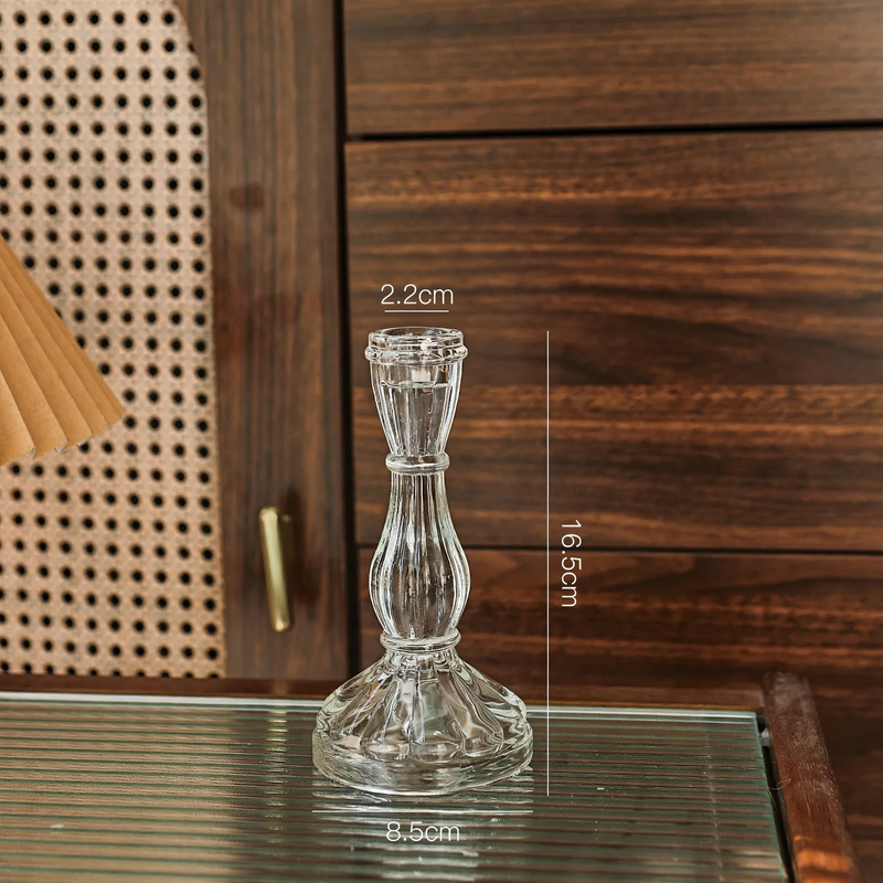 Glaskerzenhalter in nordischem Design