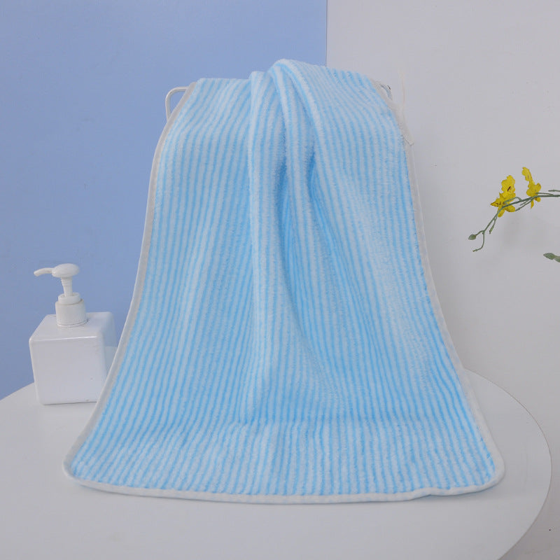 Badetuch und Handtuch aus Korallenfleece