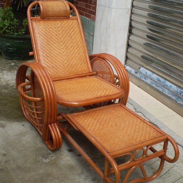 Schaukelstuhl aus Rattan, Landhausstil