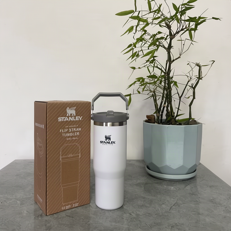 Isolierbecher 870 ml mit Strohhalm und Deckel