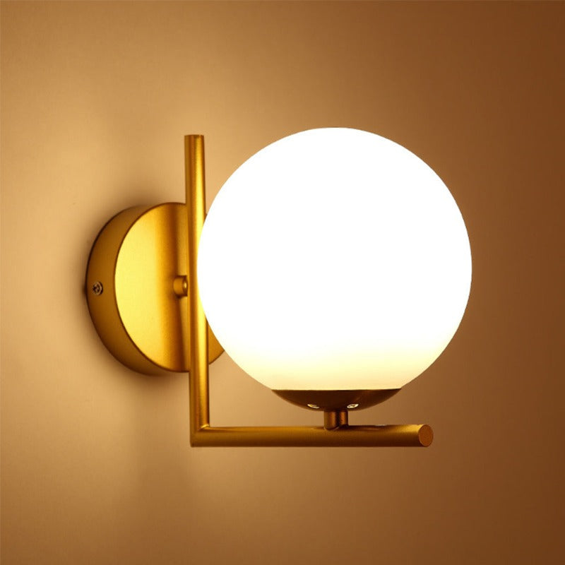 Moderne runde Wandlampe mit Glasglobus – Elegante Wandmontage für Schlafzimmer und Wohnzimmer | Brehn