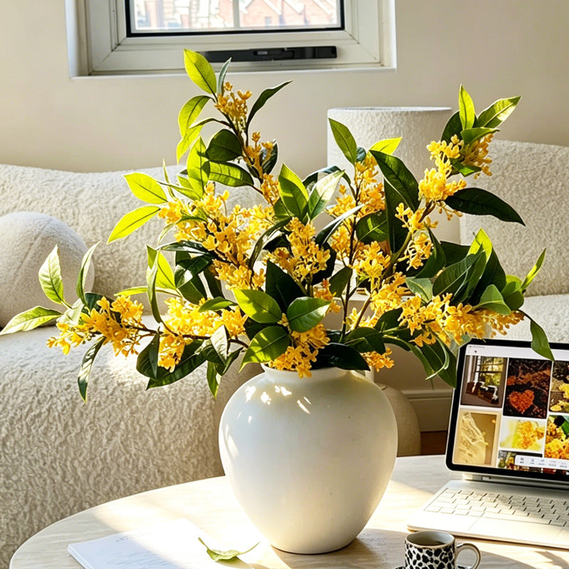 Kunstblumen-Arrangement, modernes Design