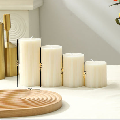 Nordische Duftkerze, Zylinder mit Streifenmuster, Weiß
