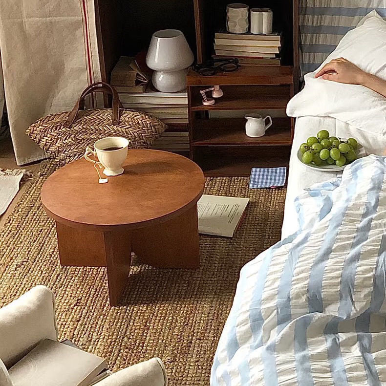 Runder Holztisch, 40×40 cm, Höhe 24 cm