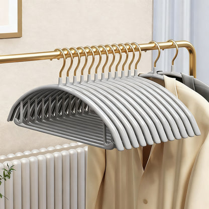 Kunststoff-Kleiderbügel mit Rutschschutz