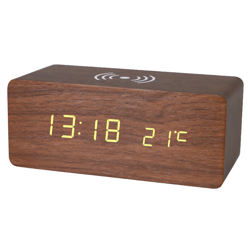 LED-Wecker mit digitaler Anzeige und Holzdesign