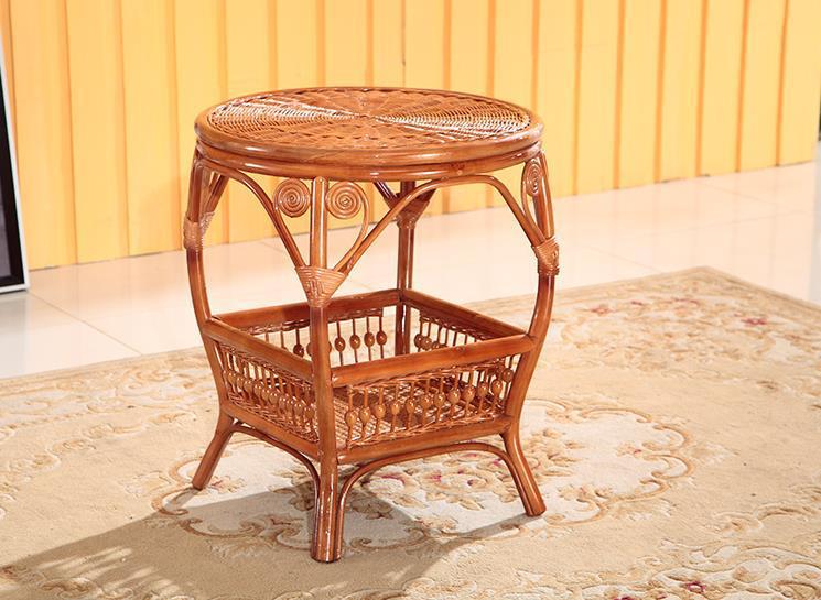 Schaukelstuhl aus Rattan, Landhausstil