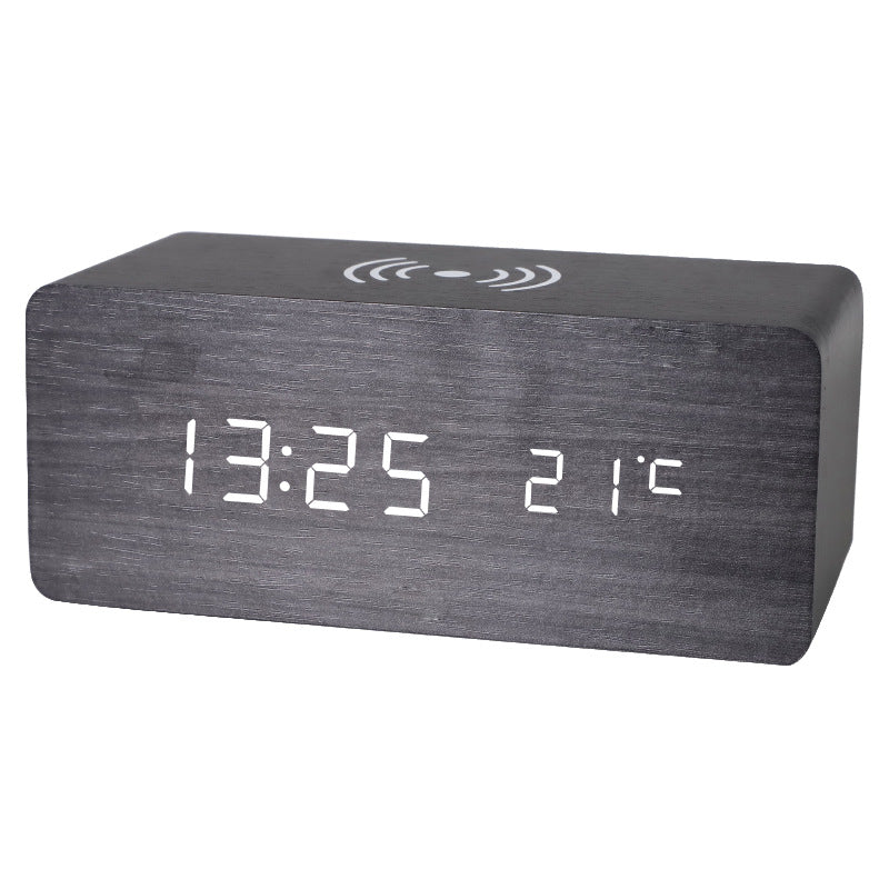 LED-Wecker mit digitaler Anzeige und Holzdesign