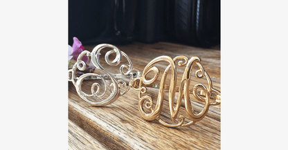 Das neue trendige Armband mit Monogramm und Initialen