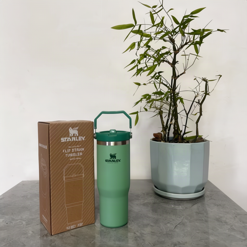 Isolierbecher 870 ml mit Strohhalm und Deckel
