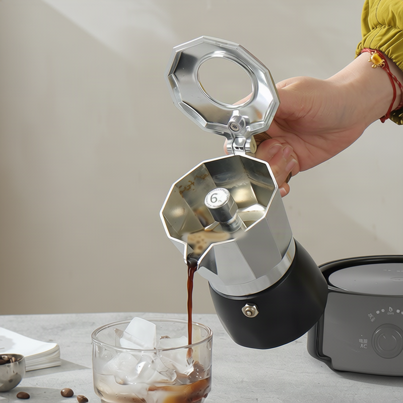 Espressokocher aus Edelstahl