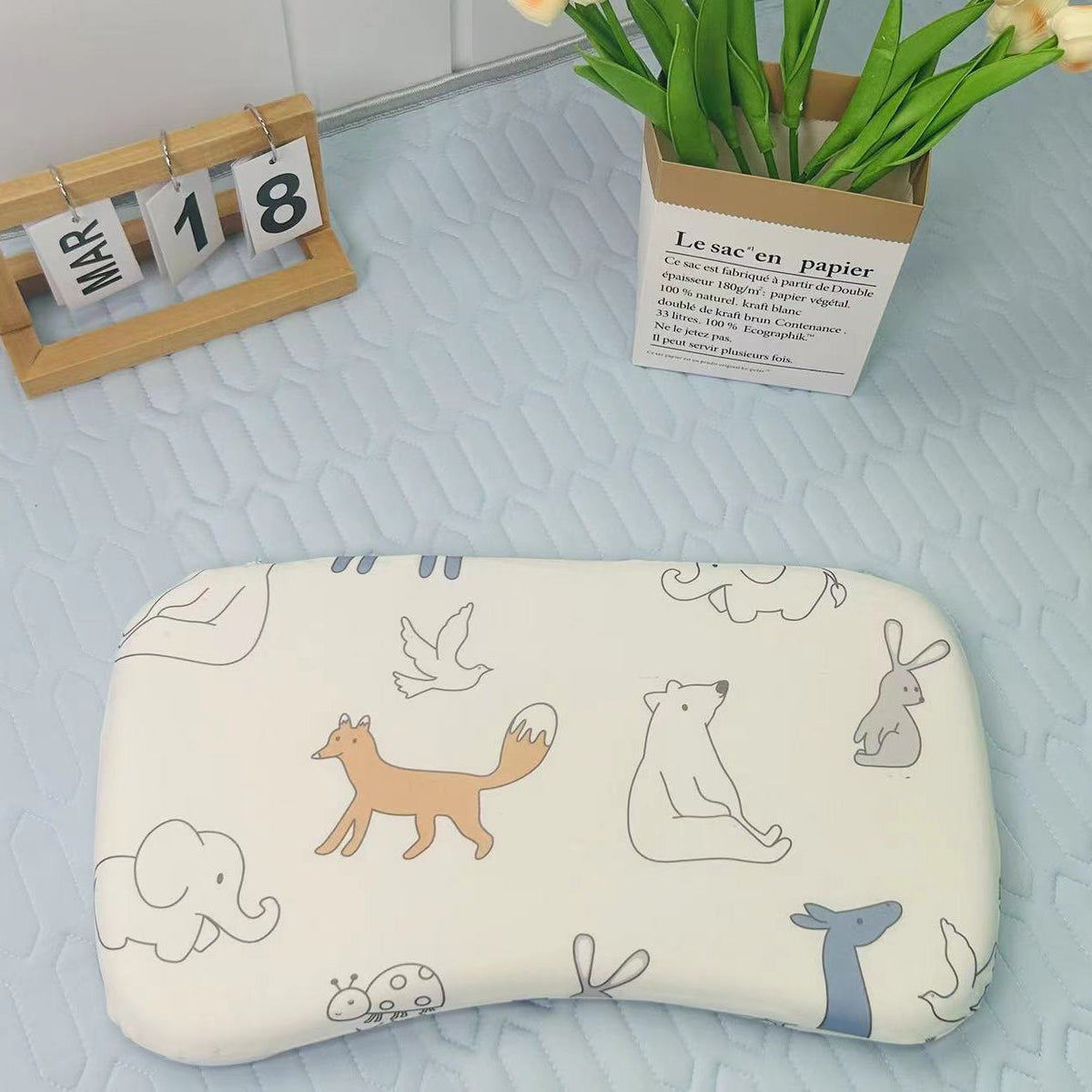 Kinderkissen mit Wellen-Design aus Memory-Foam