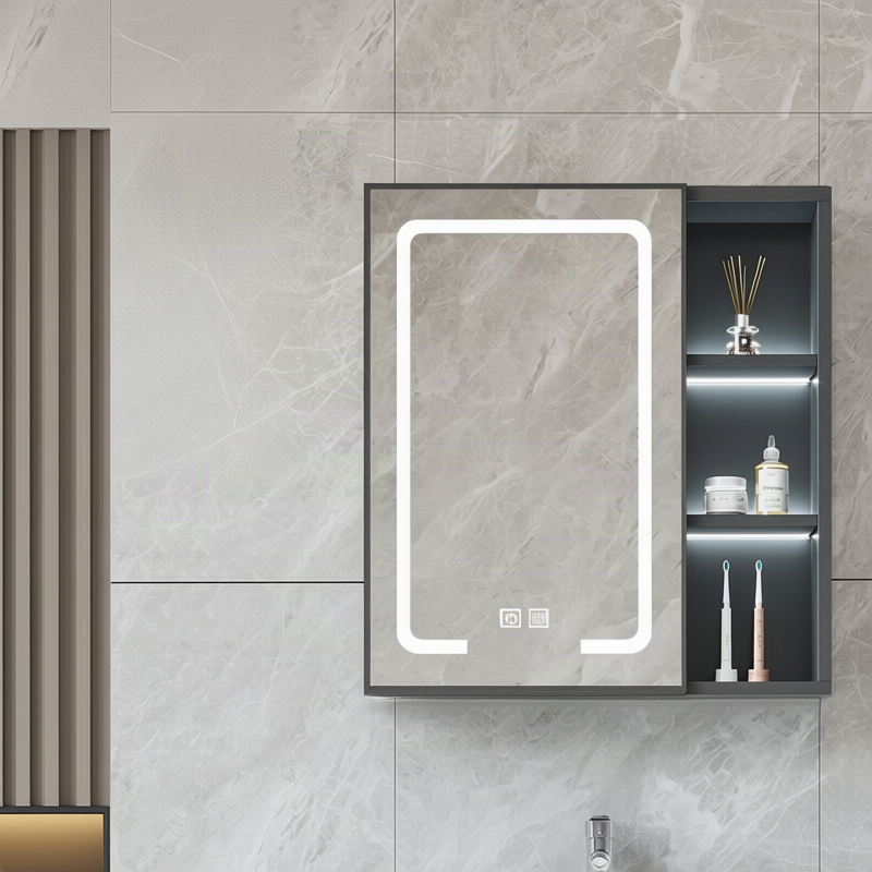 Badezimmerspiegelschrank mit LED und Steckdose