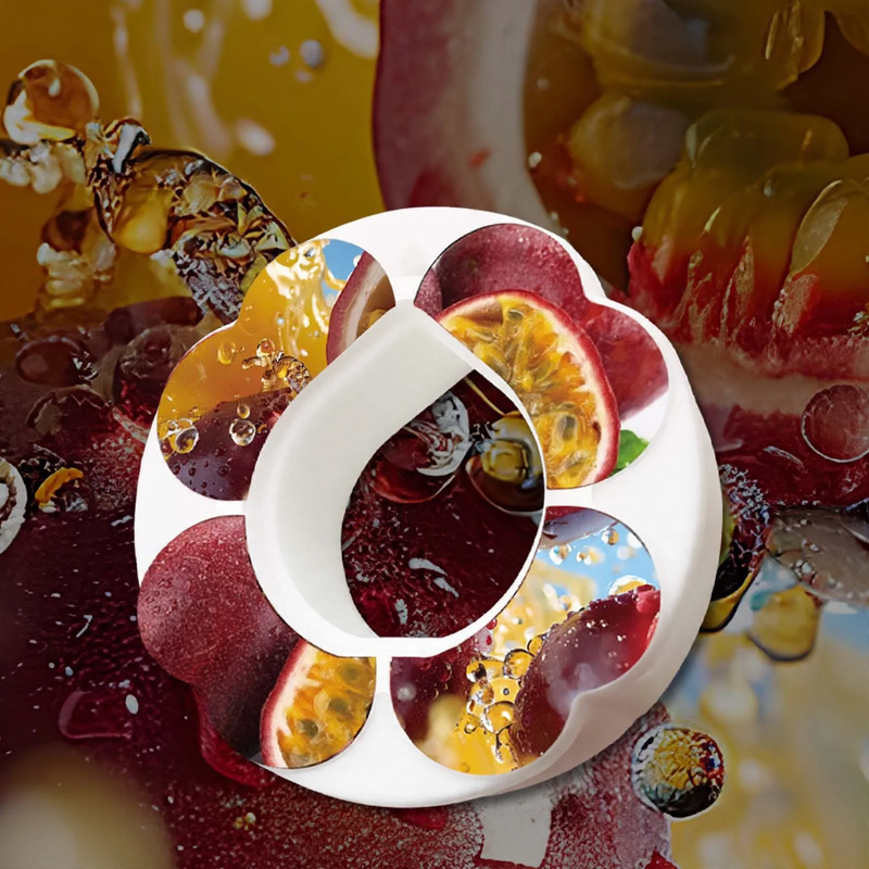 Trinkbecher mit aromatisierten Strohhalmen für Kinder