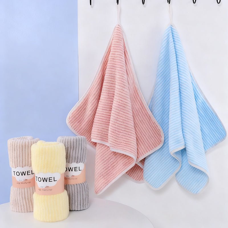 Badetuch und Handtuch aus Korallenfleece