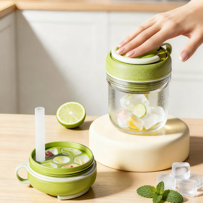 3-in-1 Eiswürfel-Trinkbecher mit integriertem Eisfach