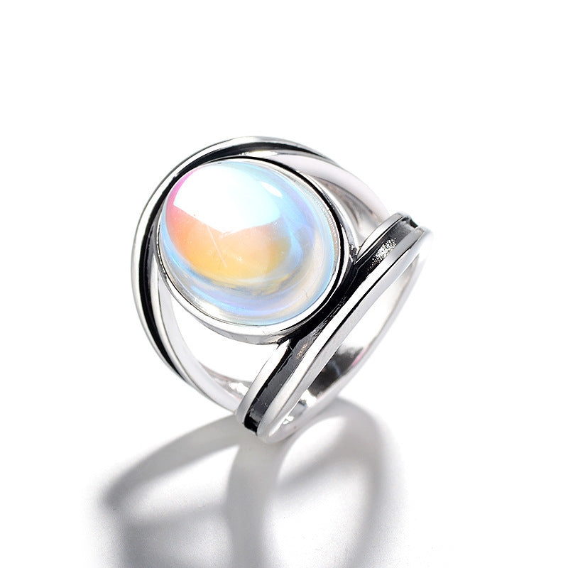Ring mit Mondstein-Verzierung