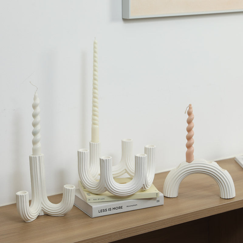 Keramik-Kerzenständer, geometrisches Design, weiß