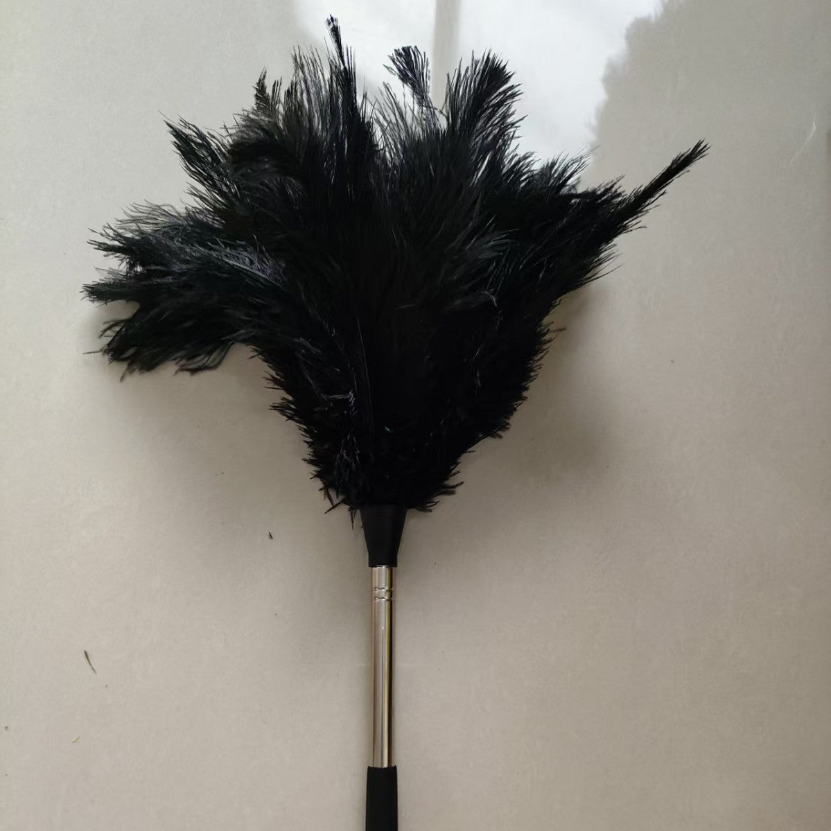Ausziehbarer Straußenfeder-Staubwedel, 120 cm
