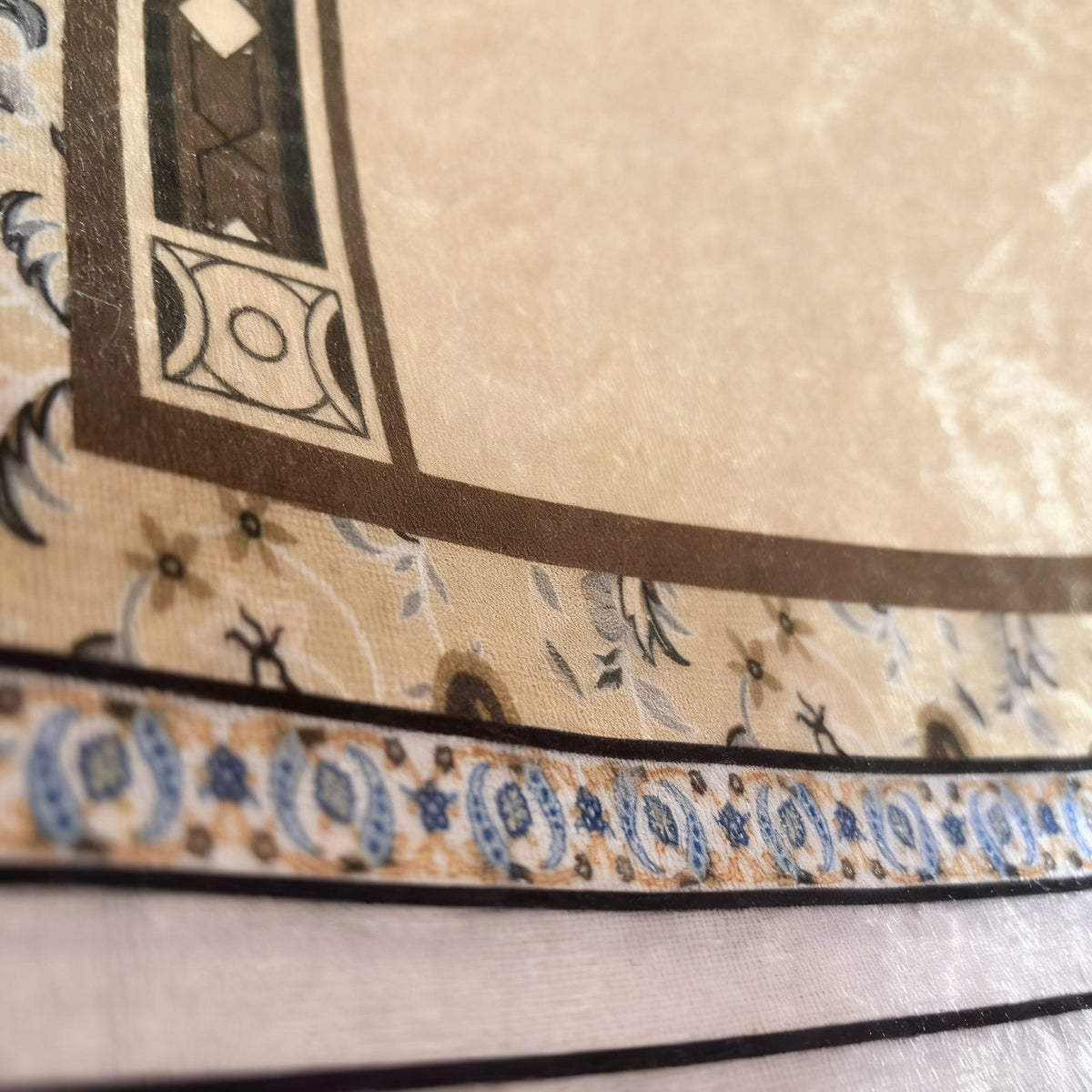 Gebetsmatte mit geometrischem Muster