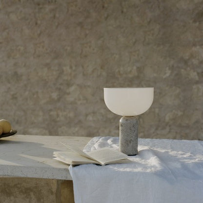 Pilzförmige Tischleuchte, Marmor, LED, Touchschalter