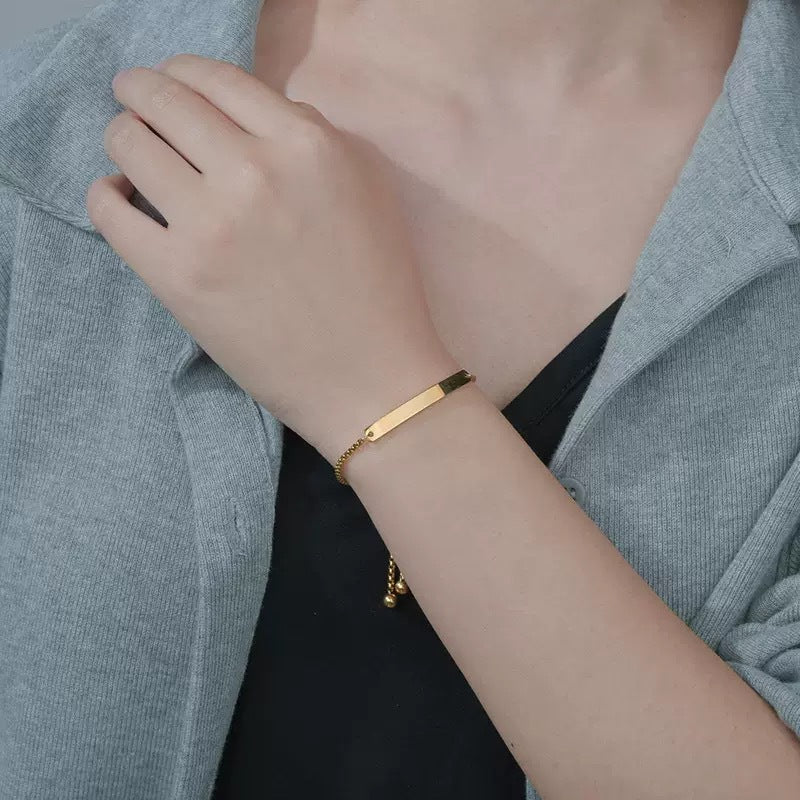 Edelstahlarmband mit geometrischem Design