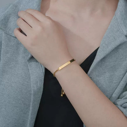 Edelstahlarmband mit geometrischem Design