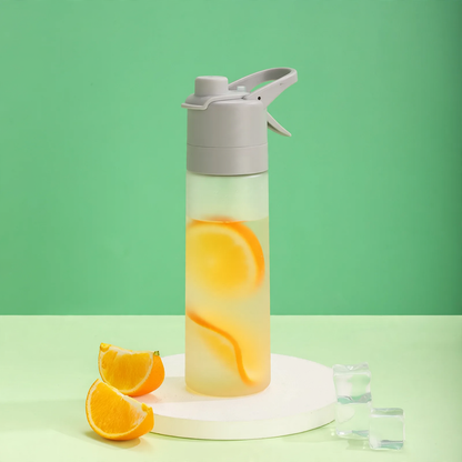 Sprühflasche mit Trinkhalm, 650 ml, Tritan