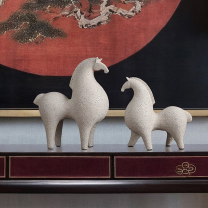 Abstrakte Pferdefigur aus Kunstharz, moderner Stil