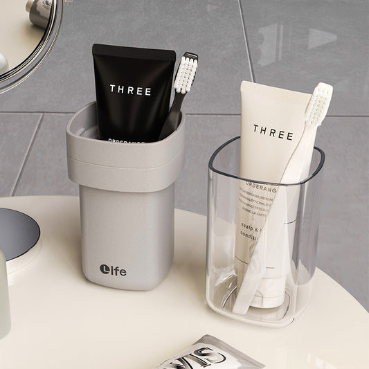 Tragbares Zahnpflege-Set mit Spülbecher