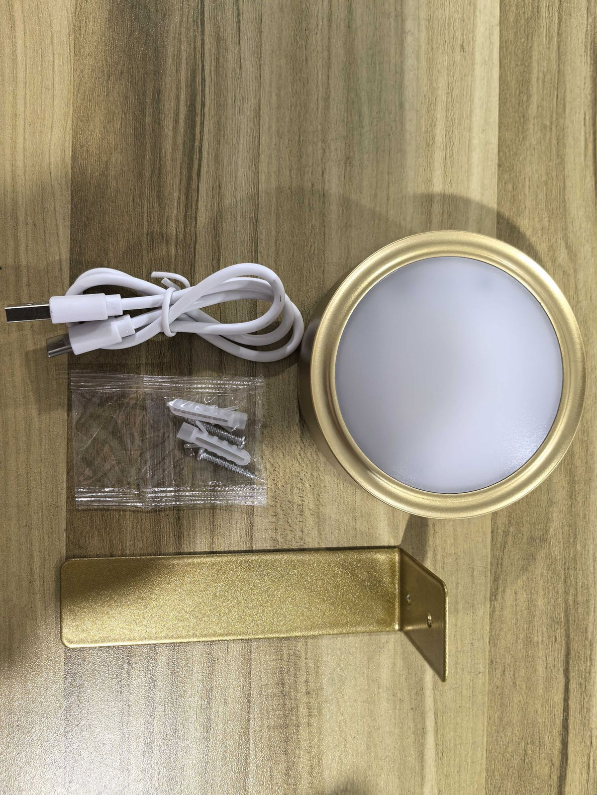 Wandleuchte mit Bewegungsmelder und LED