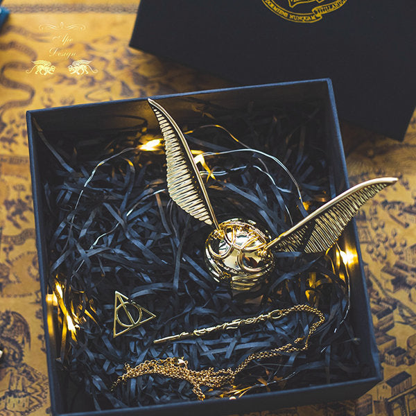 Goldene S-Ringbox