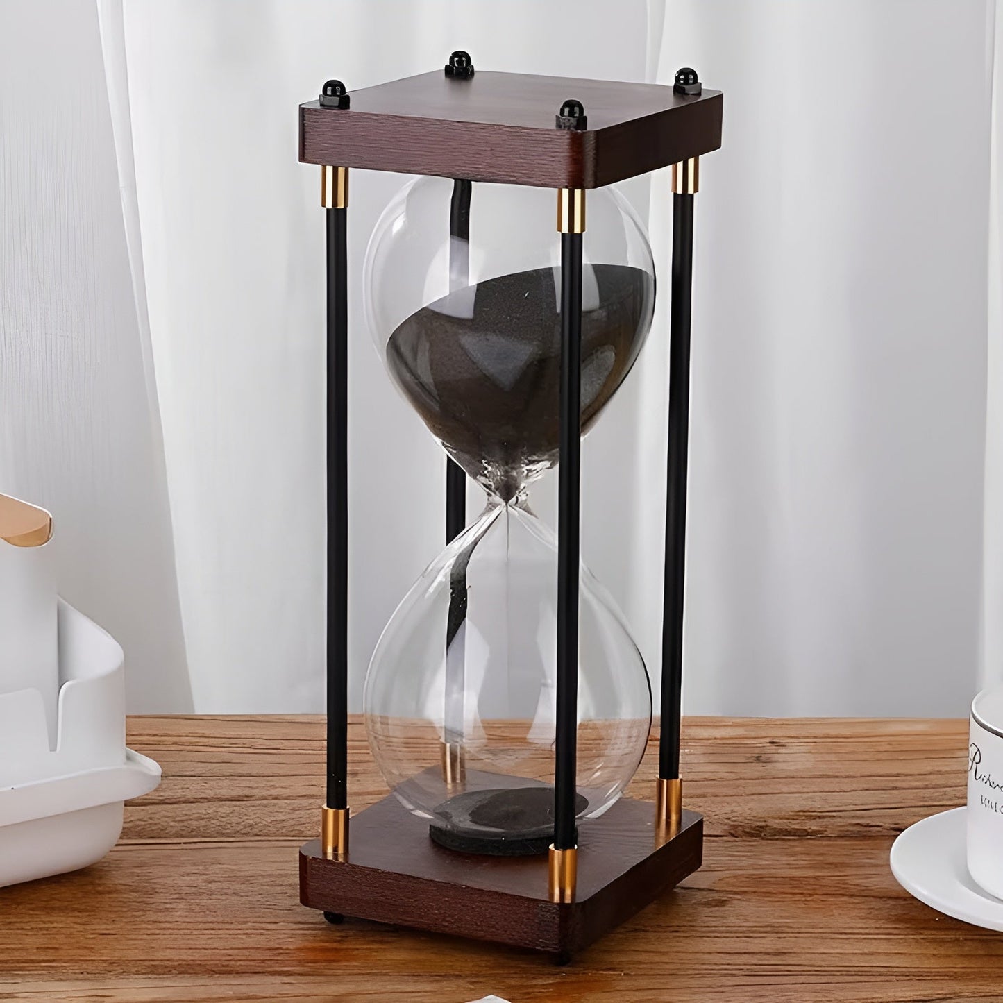 Kostenlose 60-Minuten-Sanduhr – Kreatives, dekoratives Retro-Design in Brehnack | Metallrahmen mit kratzfestem Boden