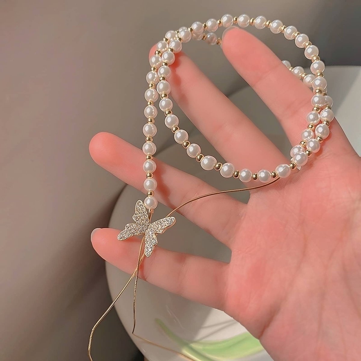 Brehn | Elegantes Verstellbares Schmetterlings-Halsband