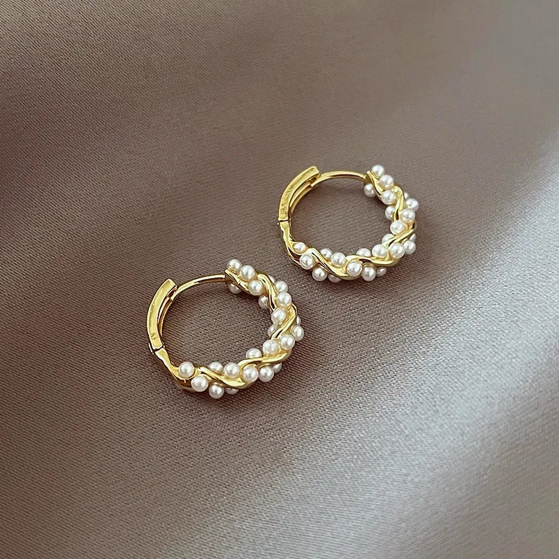 Brehn | Elegante Perlenrand-Hoop-Ohrringe
